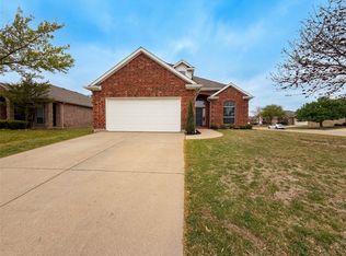 828 Pebblecreek Dr, Burleson, TX 76028