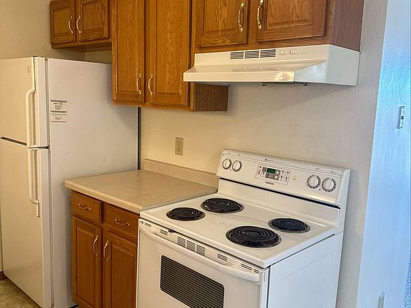 3rd image of 912 21st St NW #9
