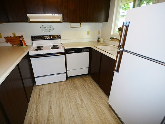 4th image of 5810 200th St SW APT E