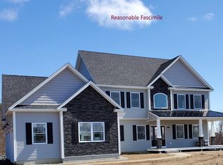 8 Sap House Rd, Weare, NH 03281