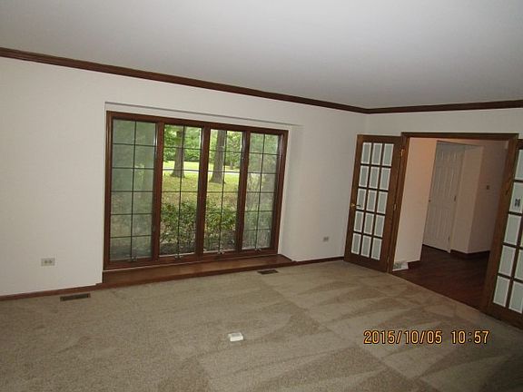 5th image of 10 Knollwood Dr