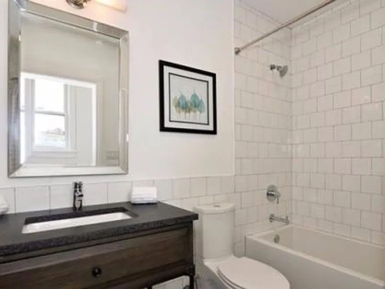 1719 N Maplewood Ave — Photo 10