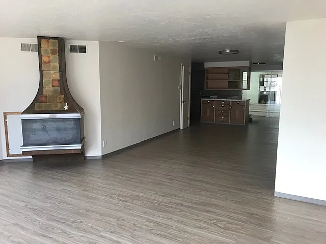 Apartment in Downtown — Photo 2