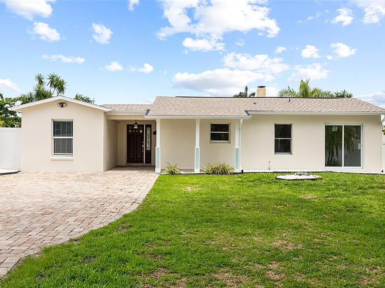 5541 Bayou Grande Blvd NE — Photo 5