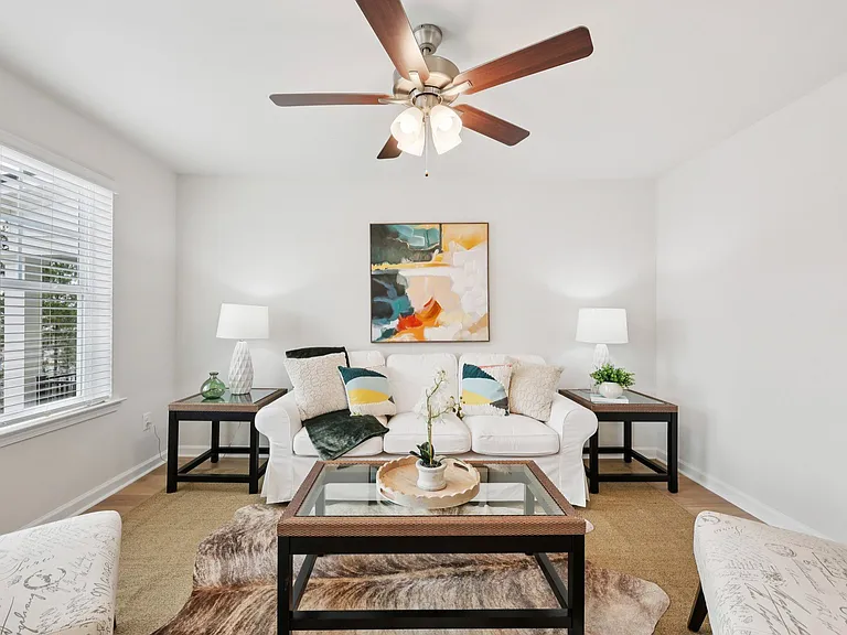 Sweetwater Springs Townhomes — Photo 9