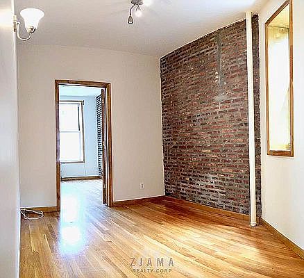5th image of 326 21st St APT 1R