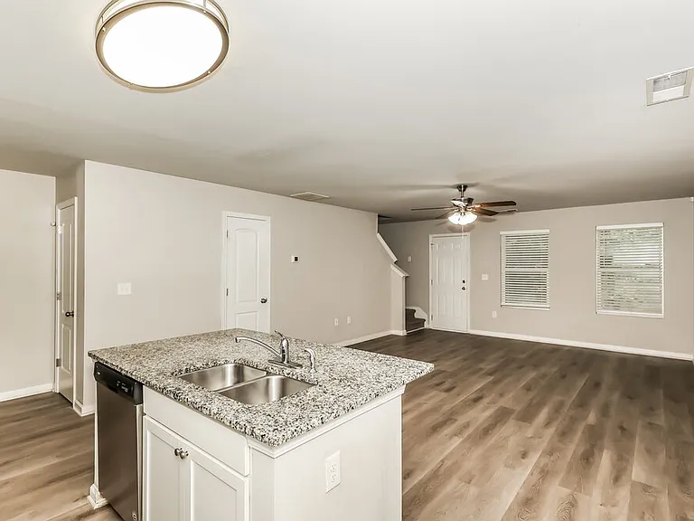 2569 Wood Bend Ln — Photo 10