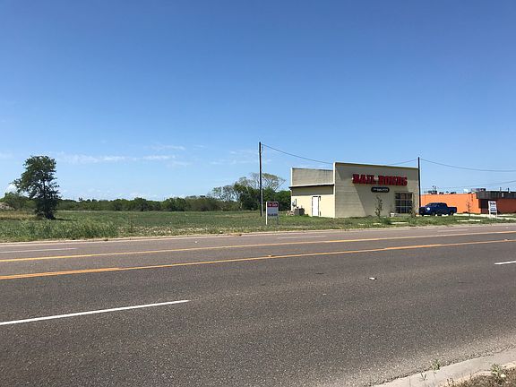 3rd image of 1830 E King Ave