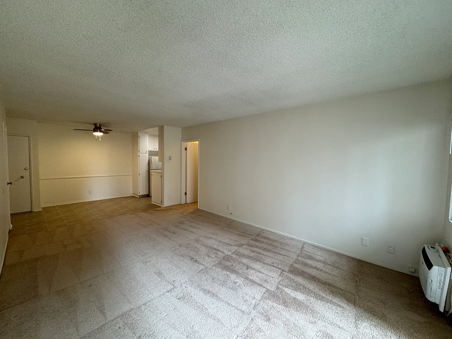 La Vannessa Apartments — Photo 4