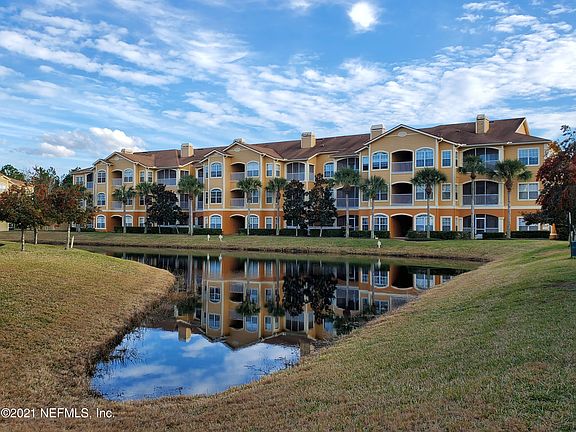 4th image of 260 OLD VILLAGE CENTER Circle #8104