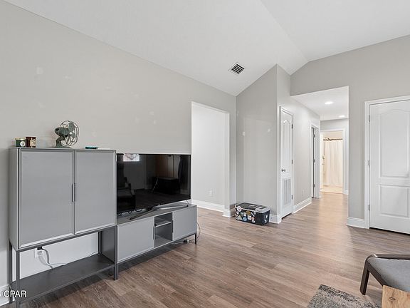 5th image of 3933 Gravelle Dr