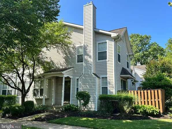 8202 Spruce Mill Dr, Yardley, PA 19067