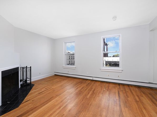 201 Washington St Unit 302