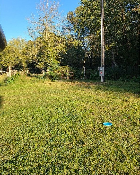 2nd image of 21091 Griggs Rd