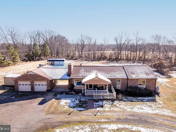 1960 Erica Rd, Montross, VA 22520