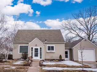 510 College St, Cedar Falls, IA 50613