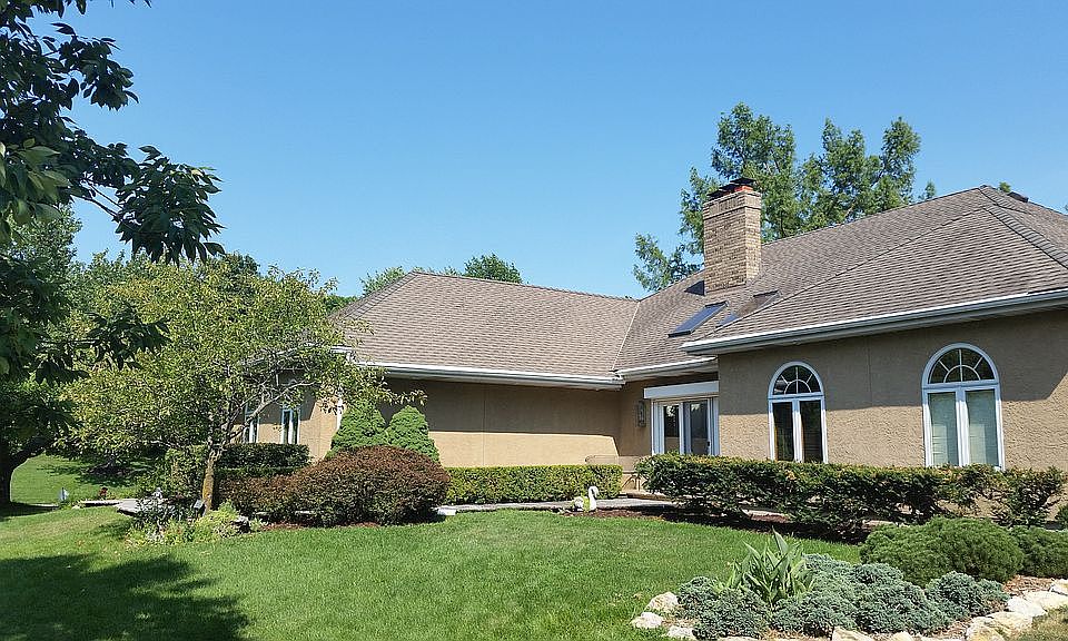 Beautiful Stucco Home!