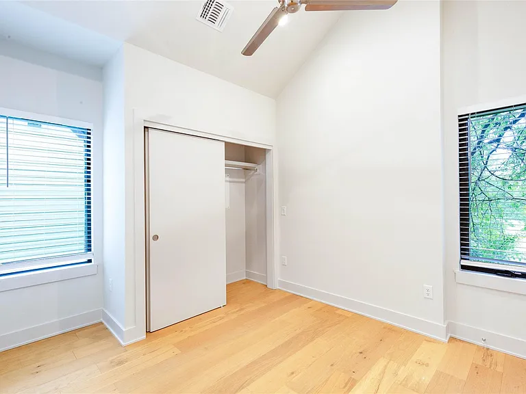 1118 Walton Ln #3 — Photo 7