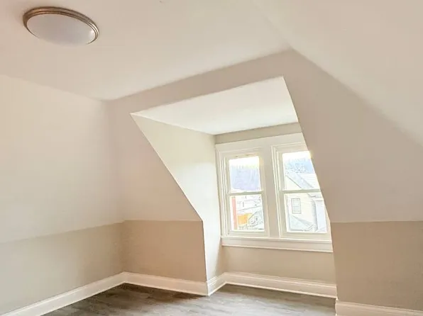 1042 Leishman Ave, New Kensington, PA 15068