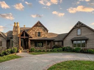 3641 Northwood Dr, West Bloomfield, MI