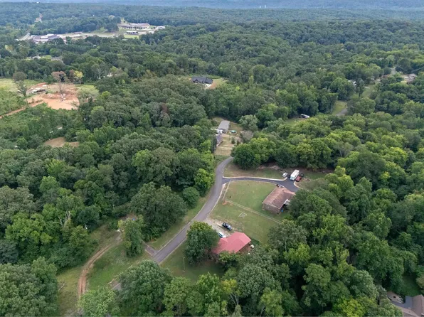 621 Arrowhead Rd, Malvern, AR 72104