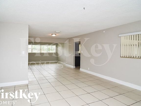 3rd image of 559 W Campus Cir