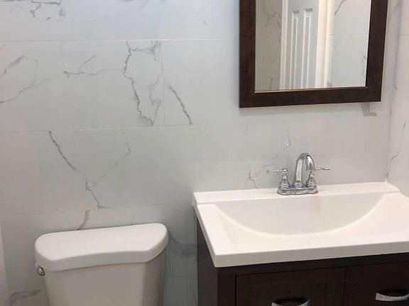 4th image of 1760 Lacombe Ave #2