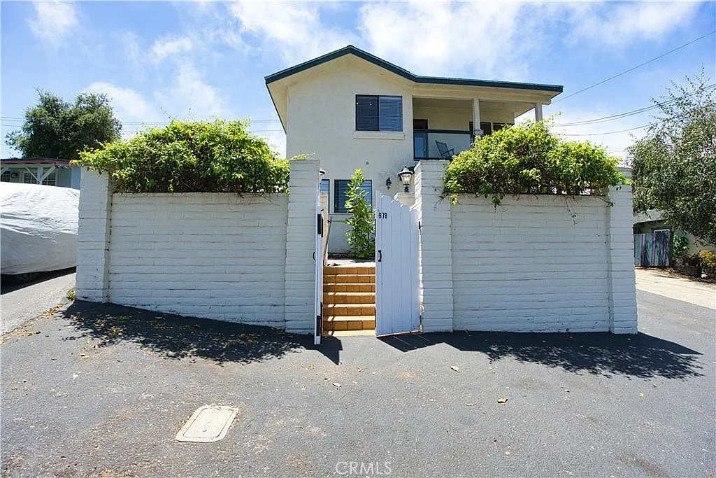 3 bed, 1775 sqft, $3,800 — Photo 1