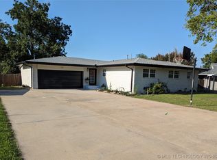 5 E 31st Pl, Sand Springs, OK 74063