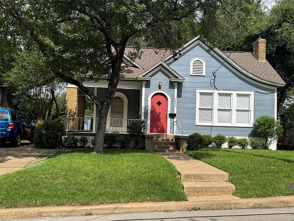 1st image of 2842 Shoal Crest Ave