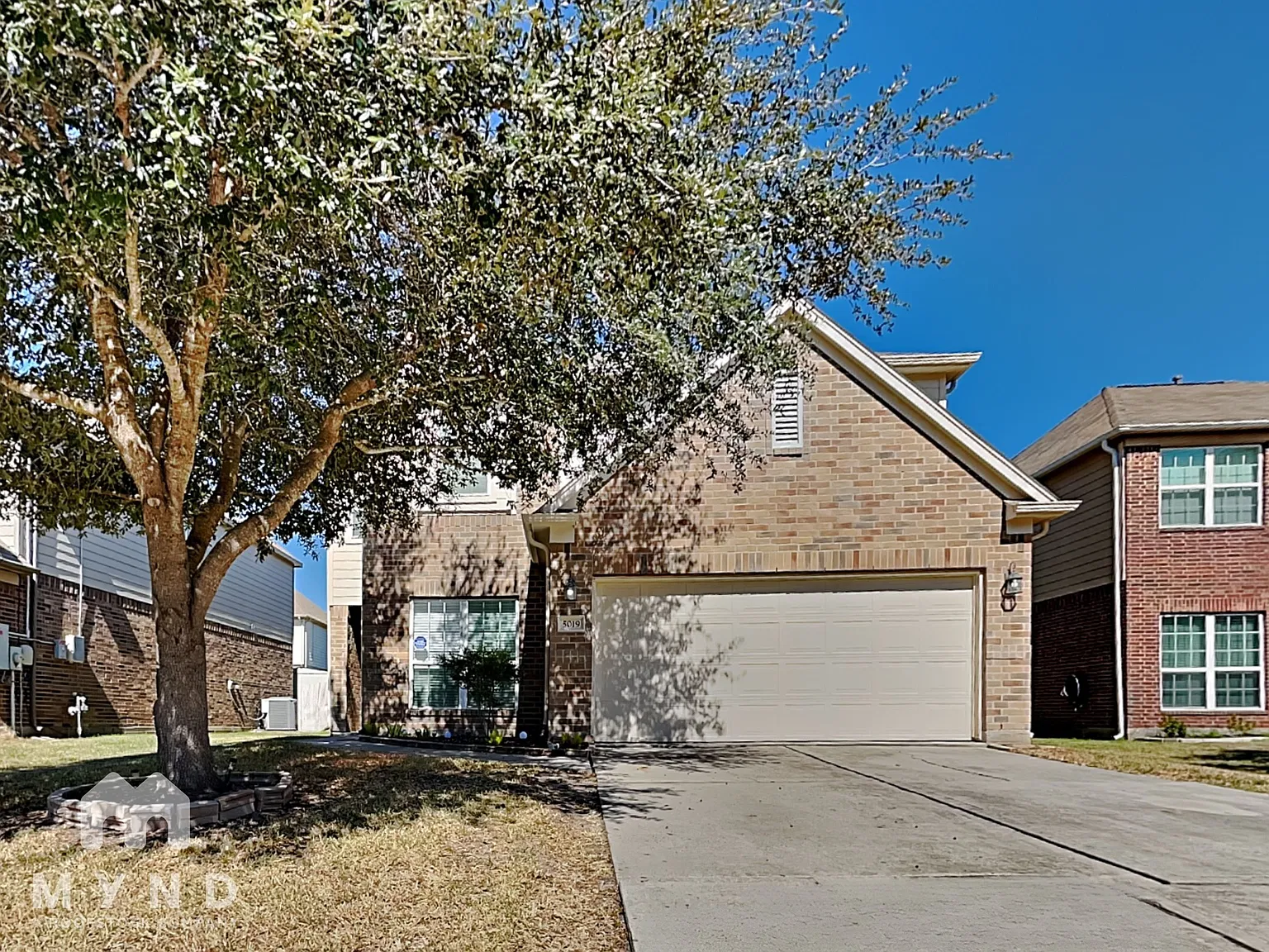 4 bed, 2.5 bath, 2625 sqft, $2,195 — Photo 1