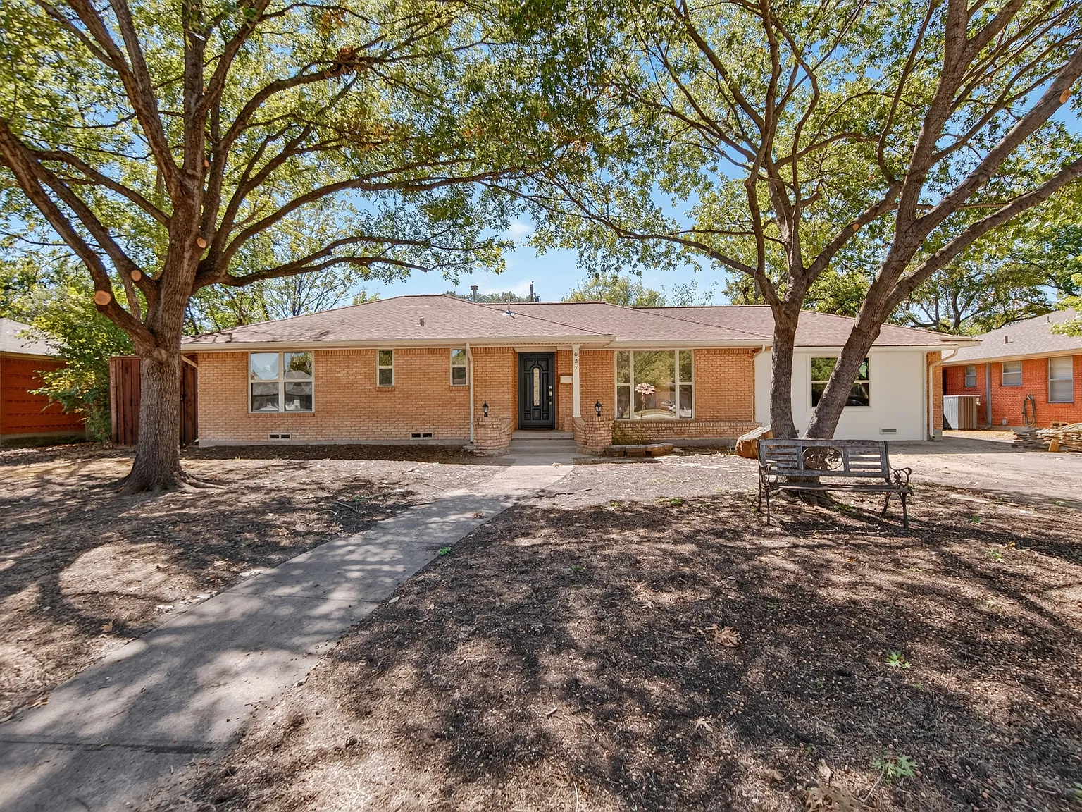 4 bed, 2438 sqft, $3,850 — Photo 4