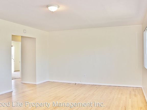3rd image of 5212 La Dorna St