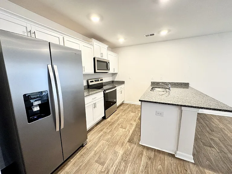 203 Oakmont Valley Trl — Photo 12