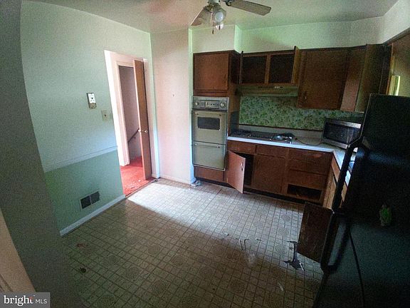 4th image of 12711 Jean Way