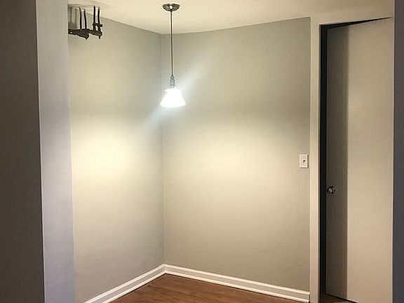 5th image of 1960 N Lincoln Park West Ave #712