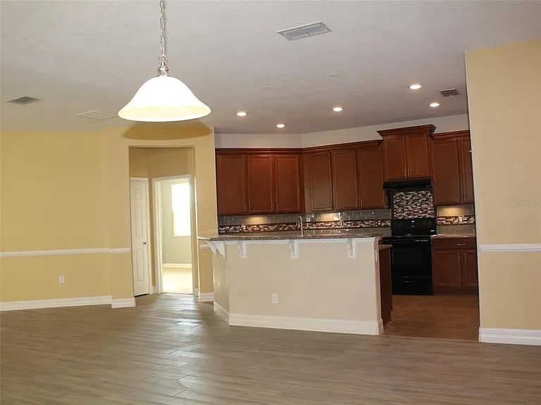 12067 Sumter Dr — Photo 8