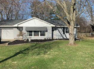 4899 Lake Rd, Mattoon, IL 61938