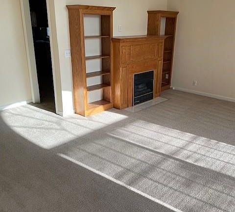 3rd image of 1984 Essex Dr