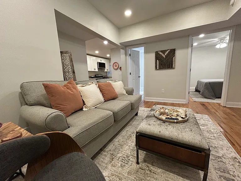 50 South St — Photo 2