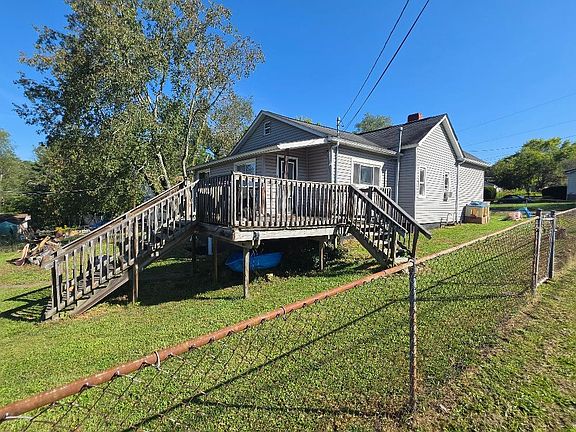 3rd image of 112 Wiley St