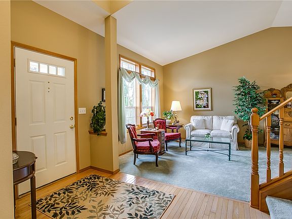 3rd image of 25416 Cumberland Way
