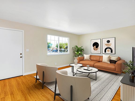 LIVING ROOM - VIRTUALLY STAGED

NEWLY PAINTED INTERIOR THROUGHOUT THE HOME