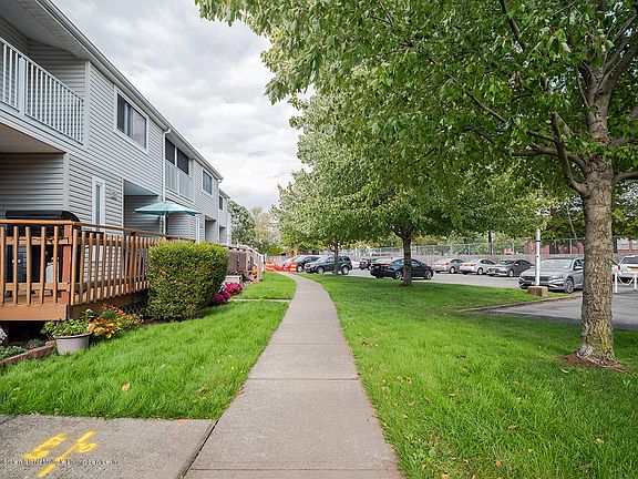 5th image of 442 Caswell Ave