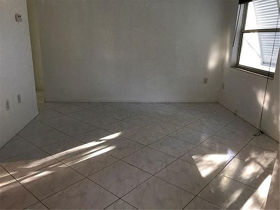 4th image of 2045 86th Ave