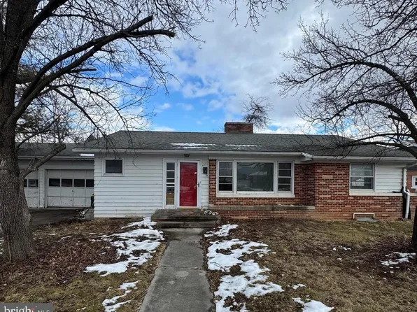 221 Judy St, Petersburg, WV 26847