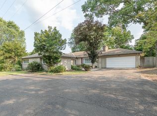 1223 W Kilgore Rd, Portage, MI 49024