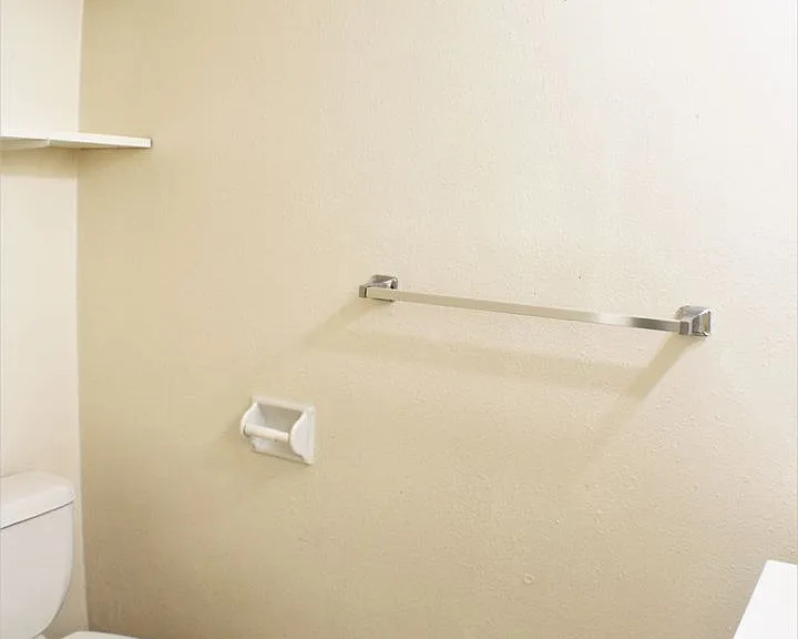 1-bedroom apartment with vintage charm! — Photo 8