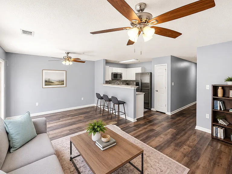 313 Crooked Pine Trl — Photo 2