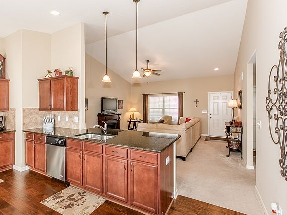 2nd image of 8709 N Colrain Ct